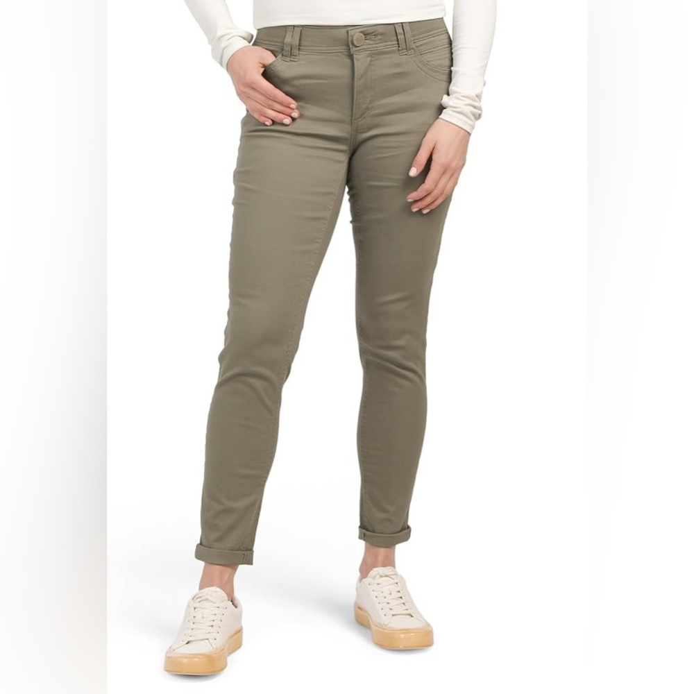 Democracy Olive Ankle Jeans